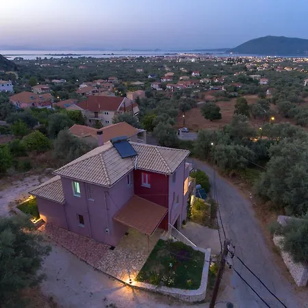 Nikoleta Villa Apolpaina